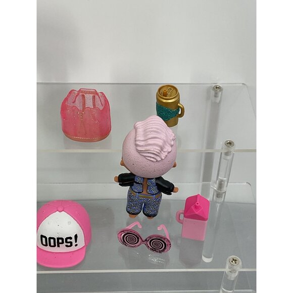 LOL Surprise Dolls Set With Accessories & Pet - Picture 5 of 6